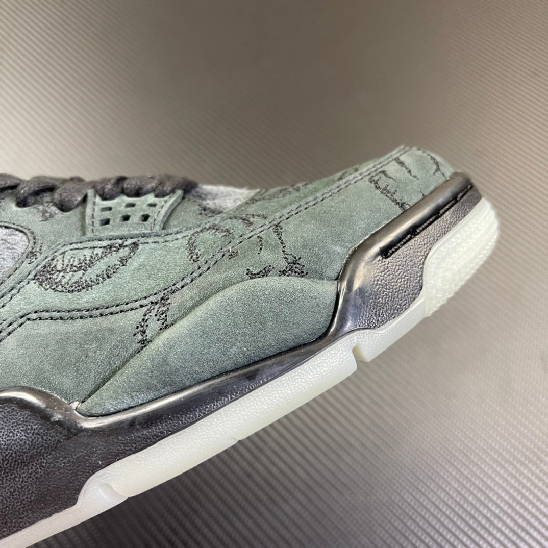 Air Jordan 4 x KAWS "Black"