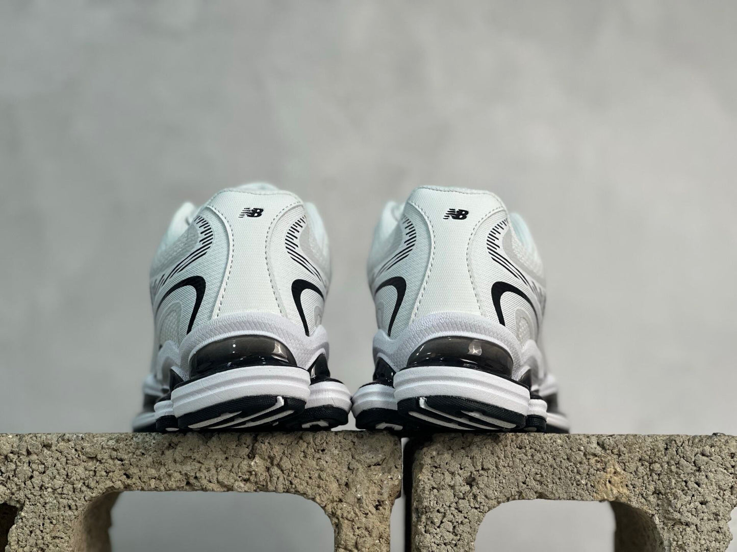 New Balance Abzorb 2000 "Ultra White"