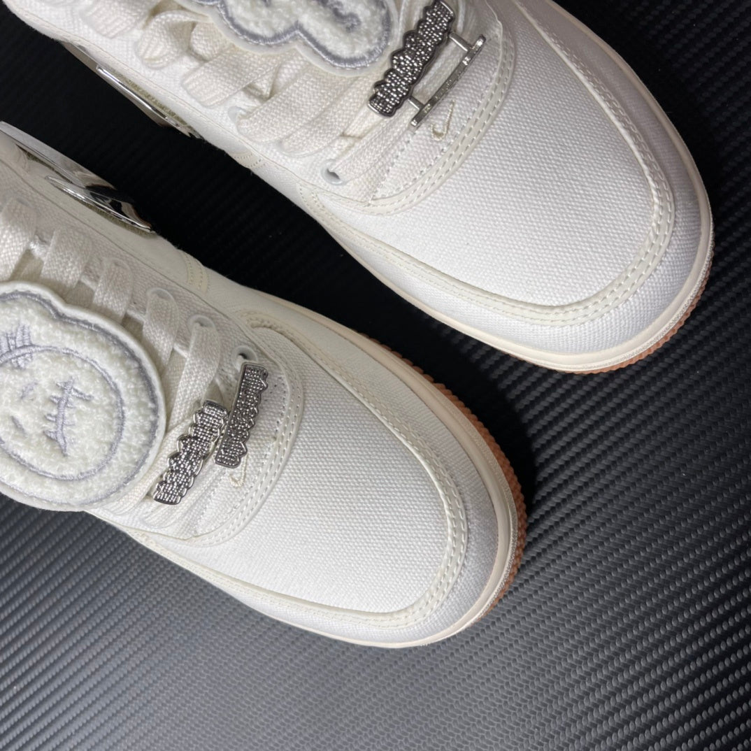Air Force 1 x Travis Scott "Sail"