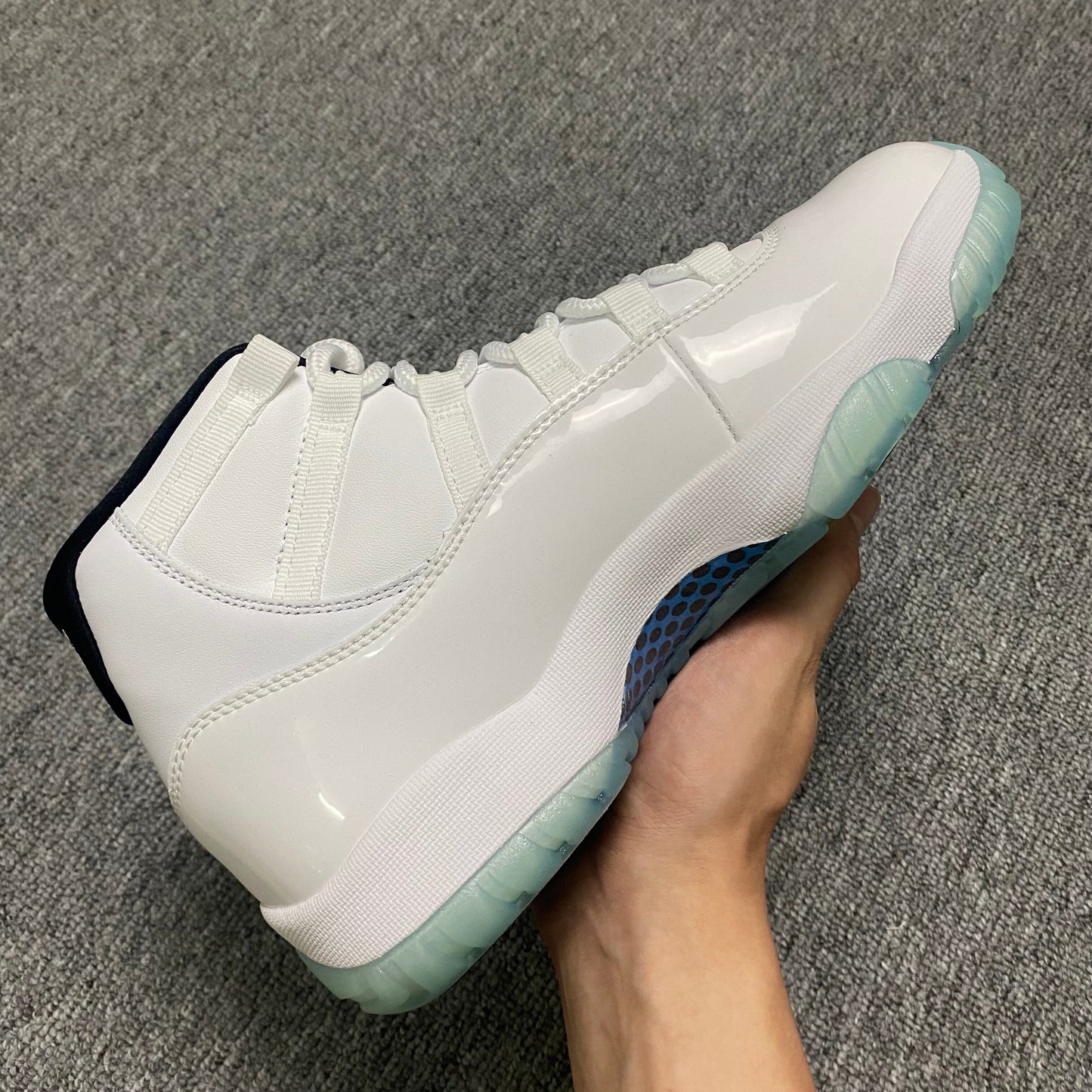 Air Jordan 11 High "Retro Legend Blue"