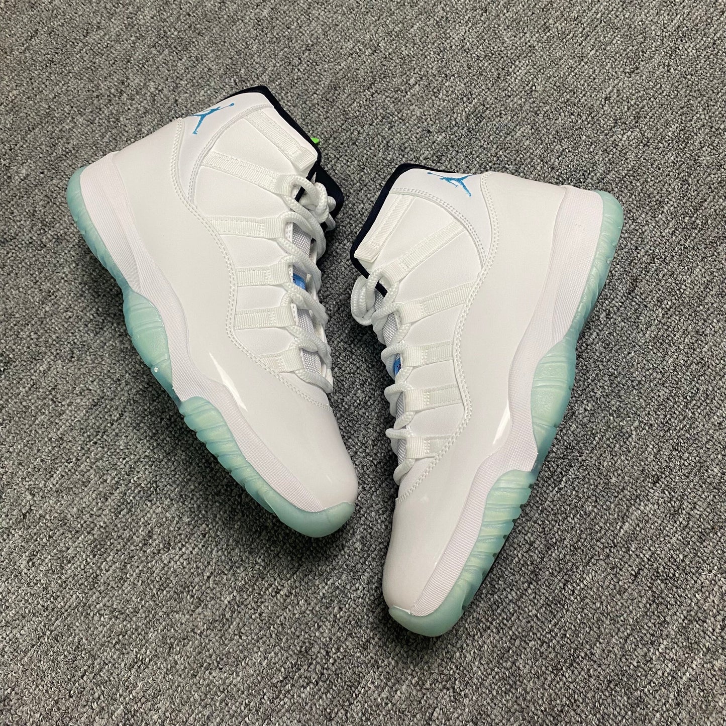 Air Jordan 11 High "Retro Legend Blue"