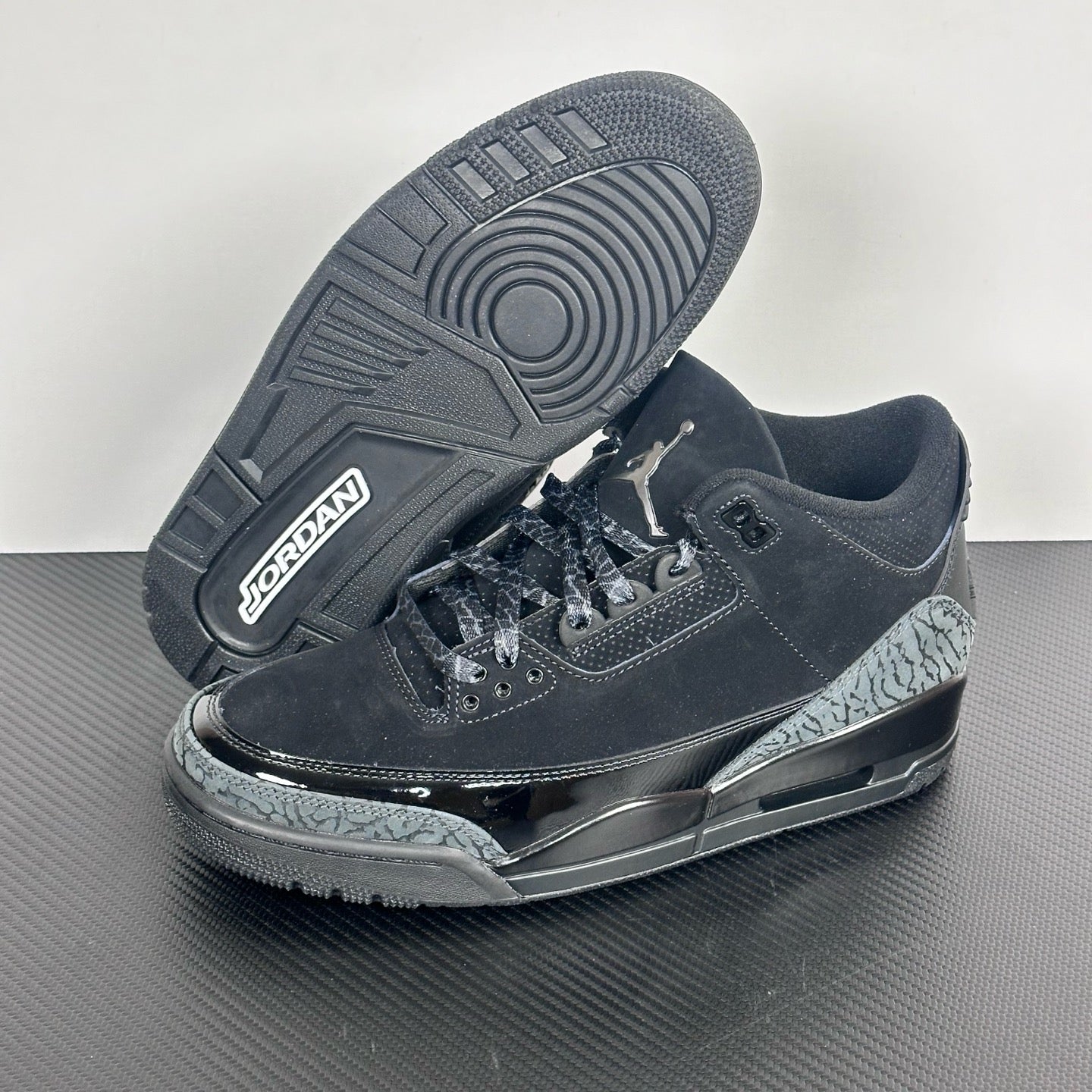 Air Jordan 3 "Black Cat"