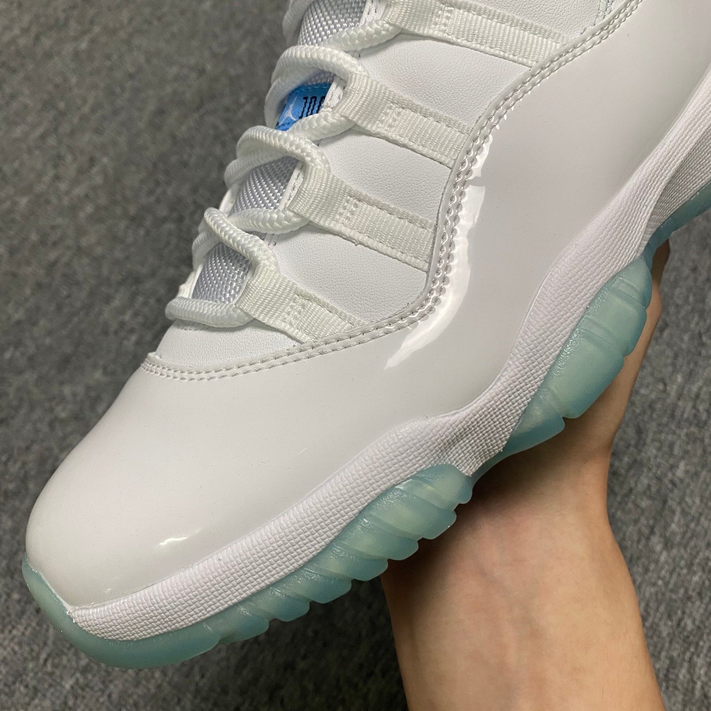 Air Jordan 11 High "Retro Legend Blue"