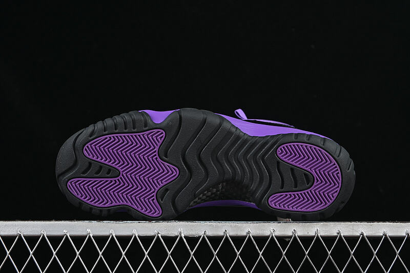 Air Jordan 11 High "Black Purple"
