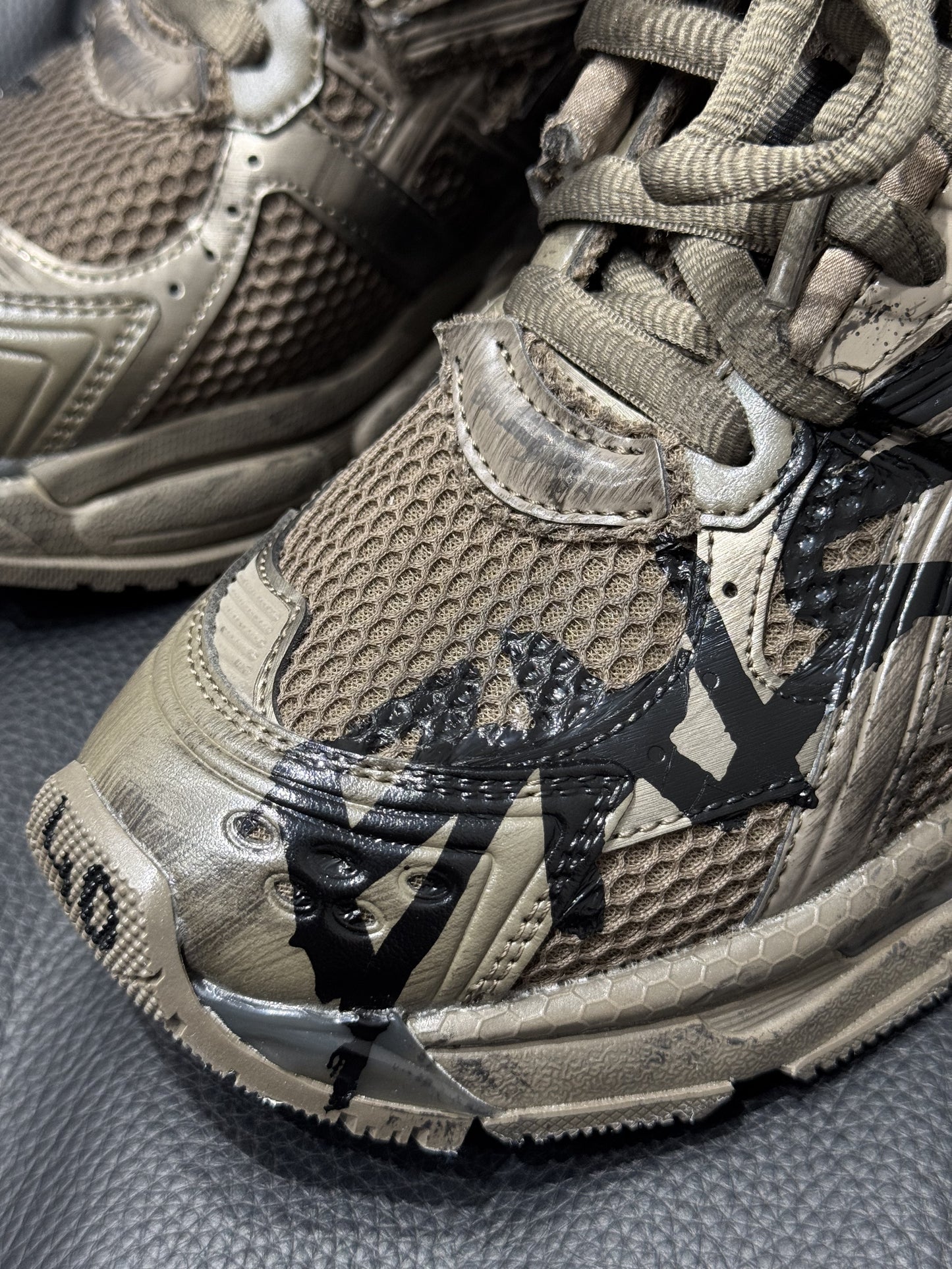 Balenciaga Runner Graffiti "Brown"
