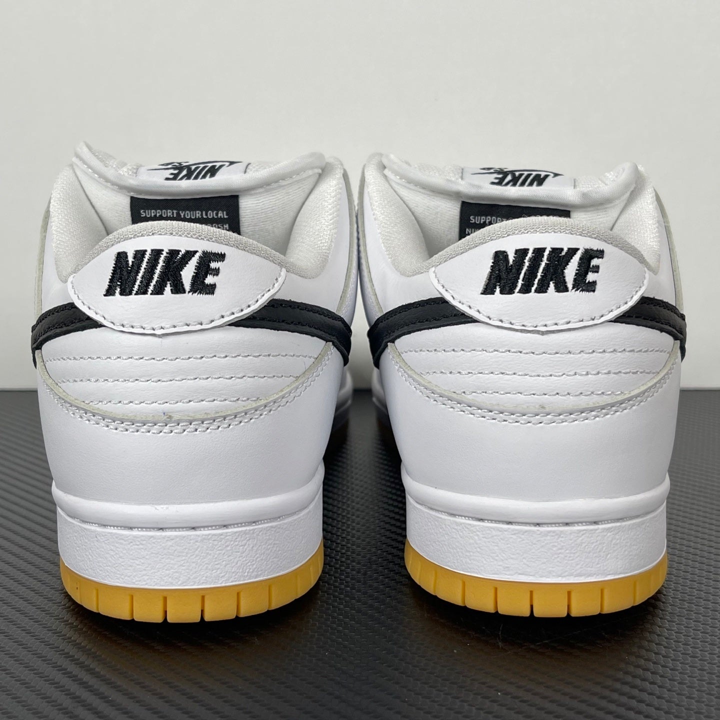 Dunk Low SB "White Gum"