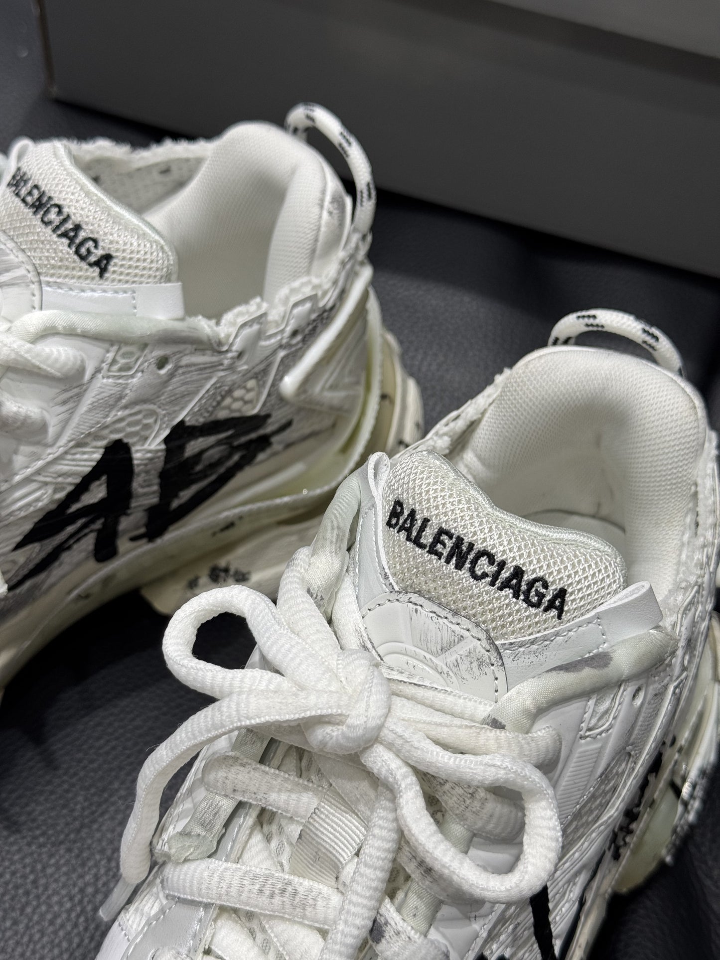 Balenciaga Runner Graffiti "White"
