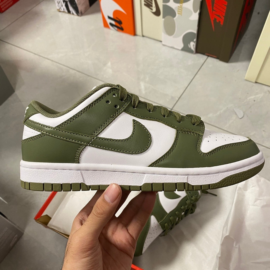 Dunk Low SP "Medium Olive"