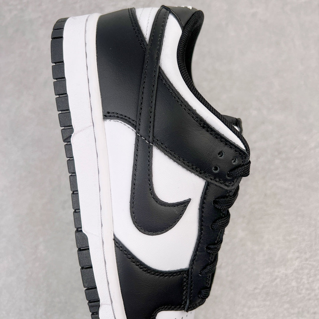 Dunk Low SP "Panda"