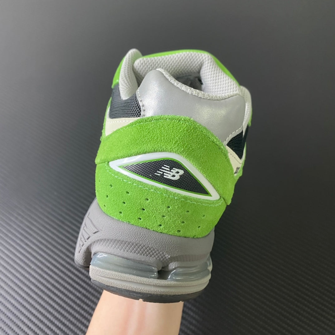 New Balance 2002R "Green Apple"