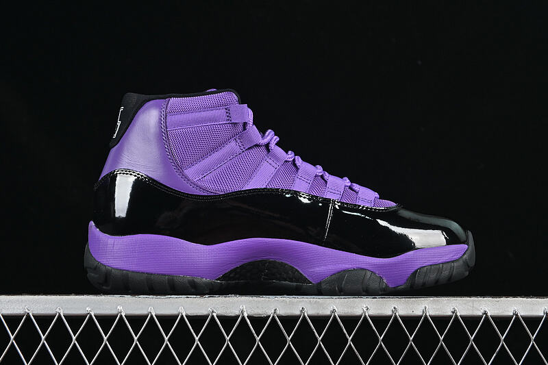 Air Jordan 11 High "Black Purple"