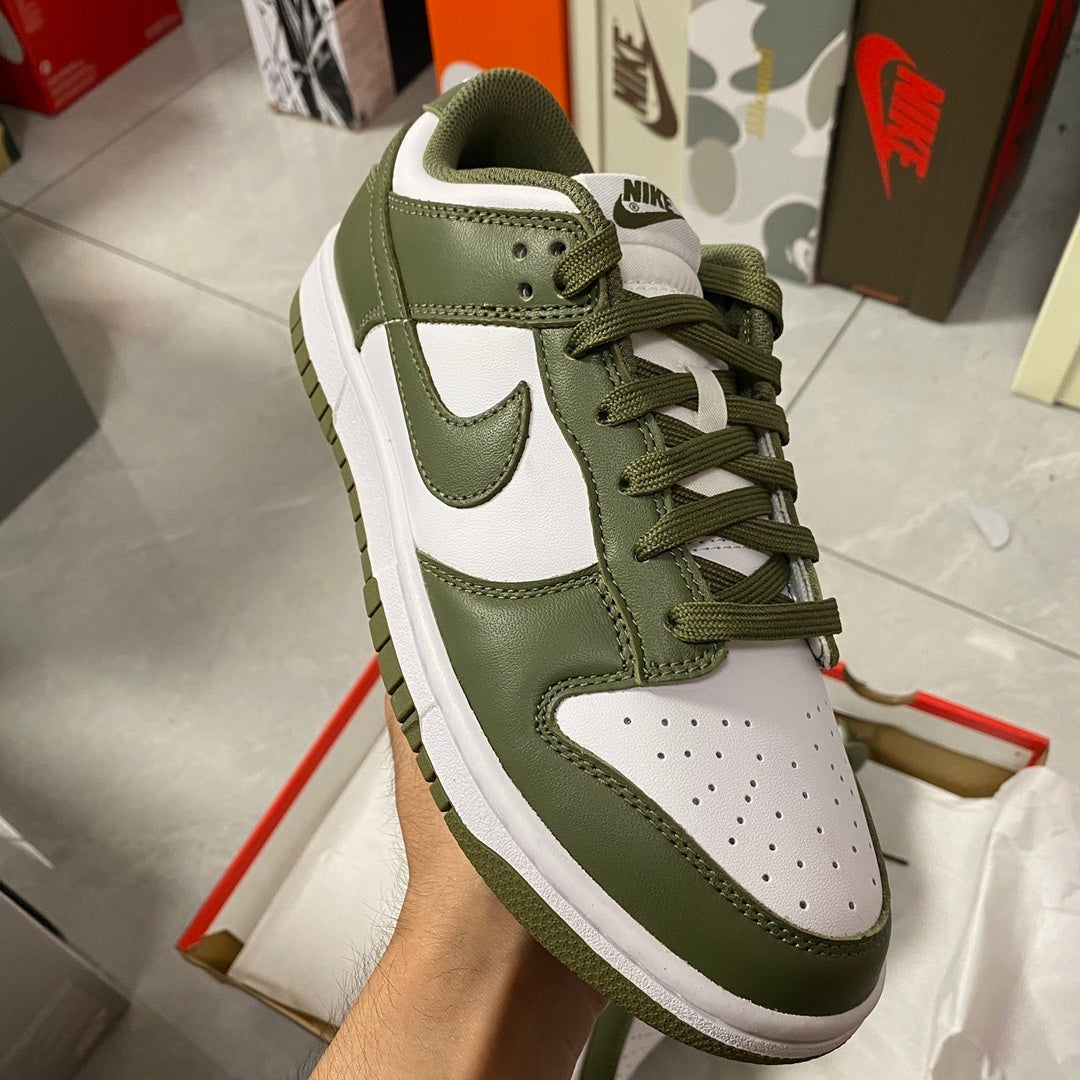 Dunk Low SP "Medium Olive"
