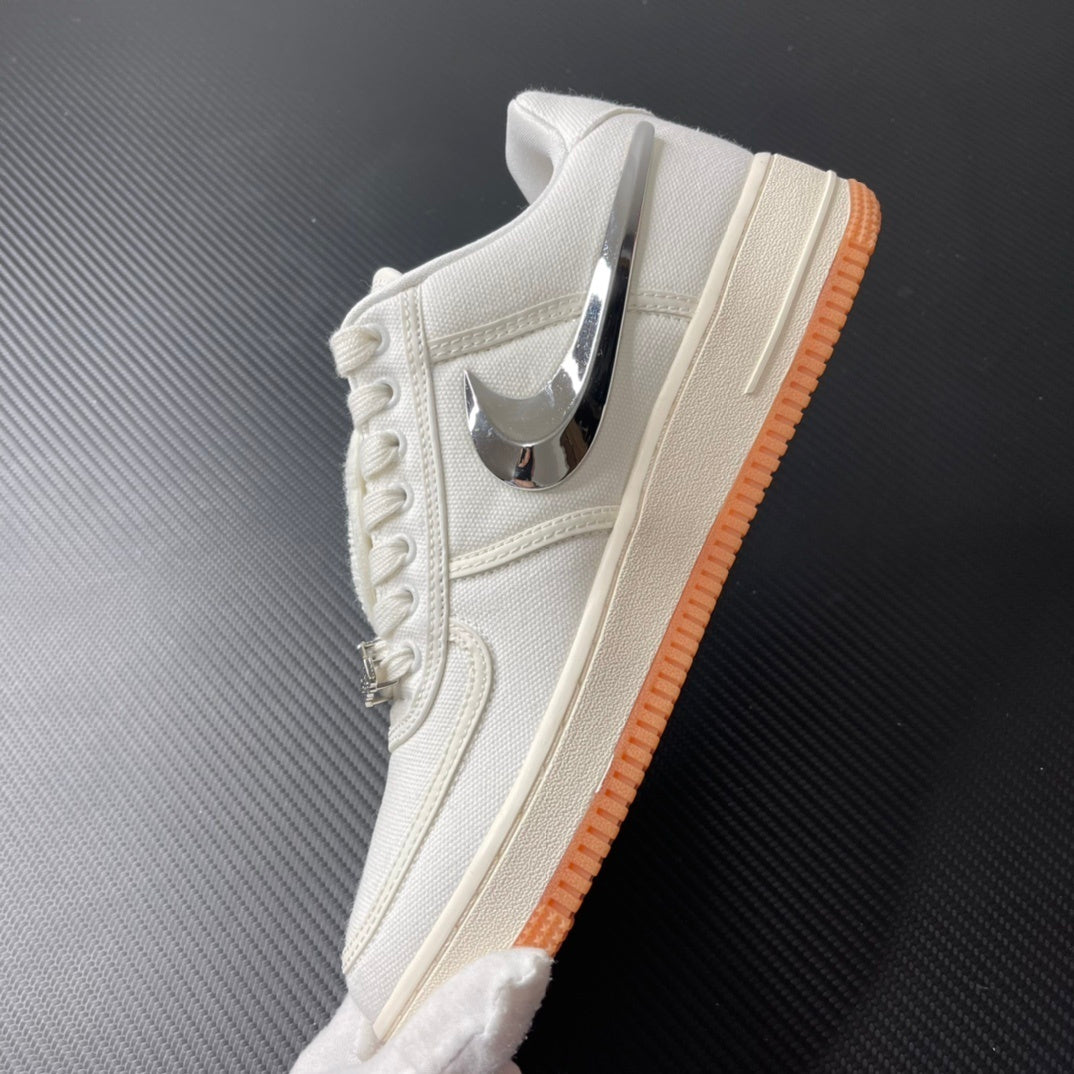 Air Force 1 x Travis Scott "Sail"