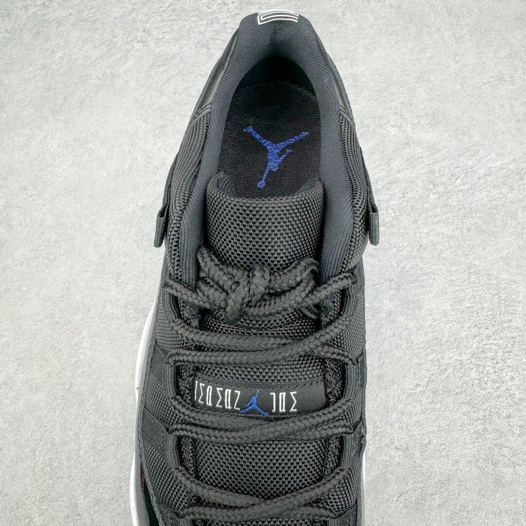 Air Jordan 11 Low "Space Jam"