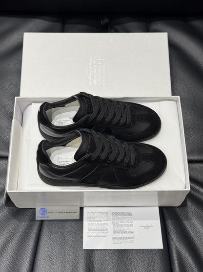 Margiela Replica Gats "Black"