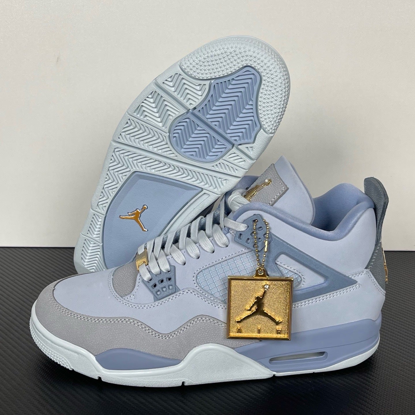 Air Jordan 4 "UNC PE 2025"