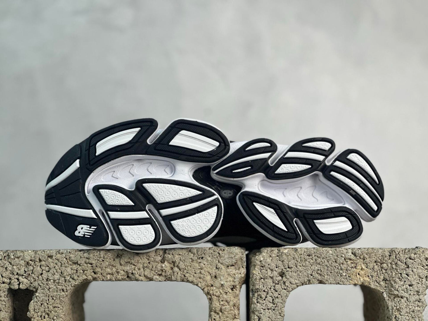 New Balance Abzorb 2000 "Ultra Grey"