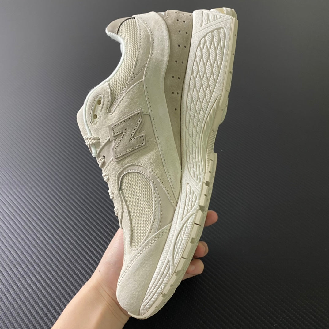 New Balance 2002R "Dark Tan"