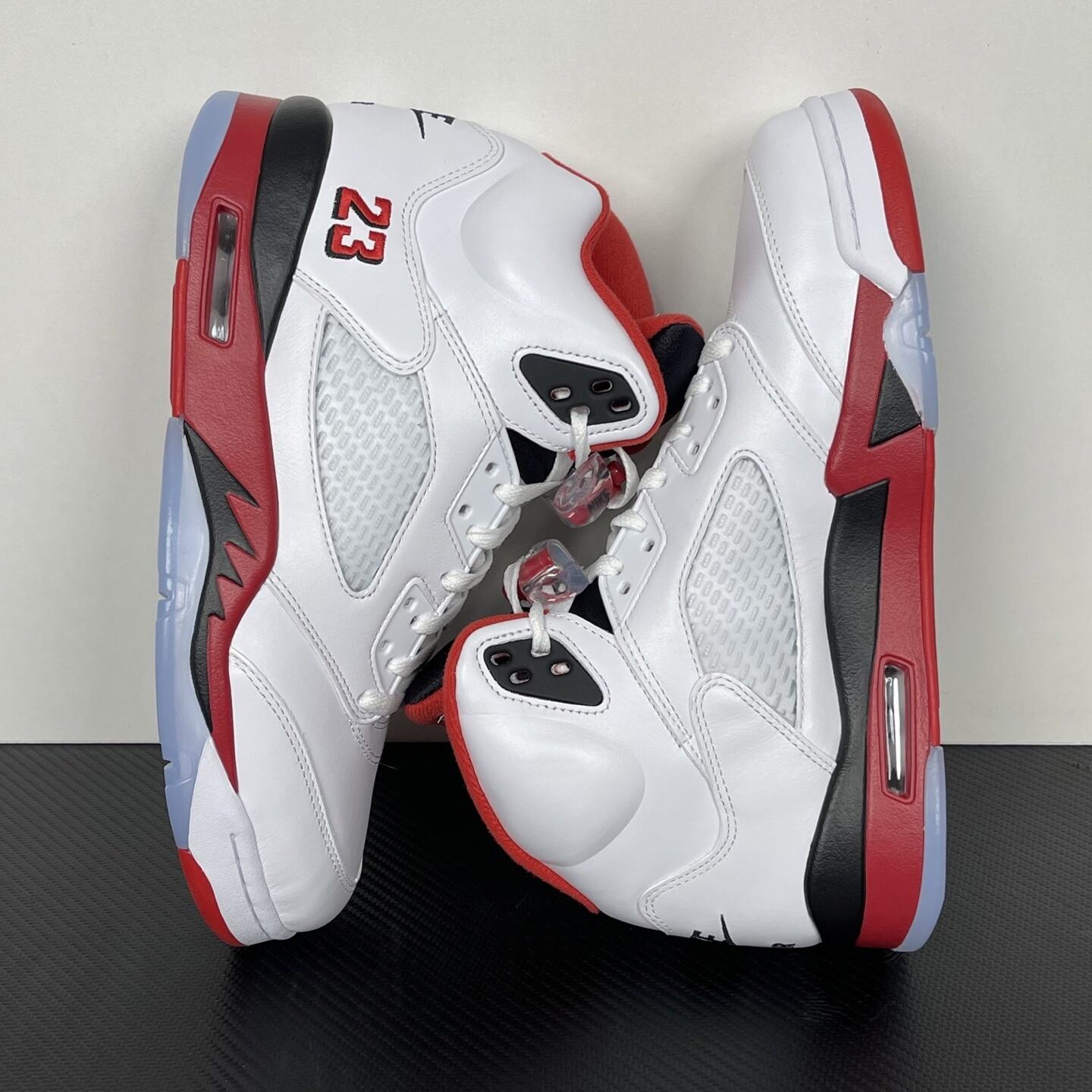 Air Jordan 5 "Fire Red"