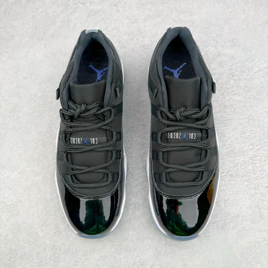 Air Jordan 11 Low "Space Jam"