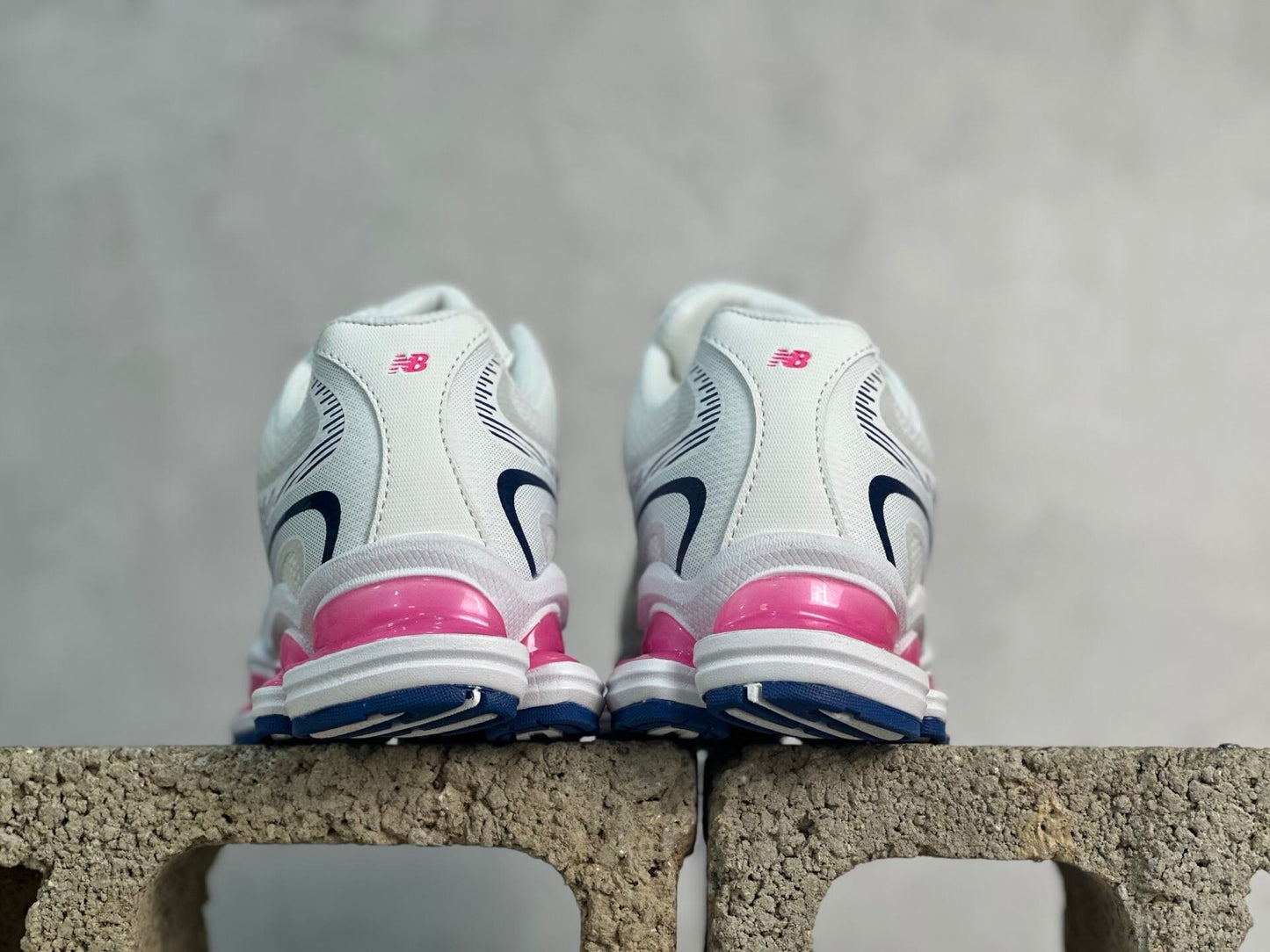 New Balance Abzorb 2000 "Baby Pink"