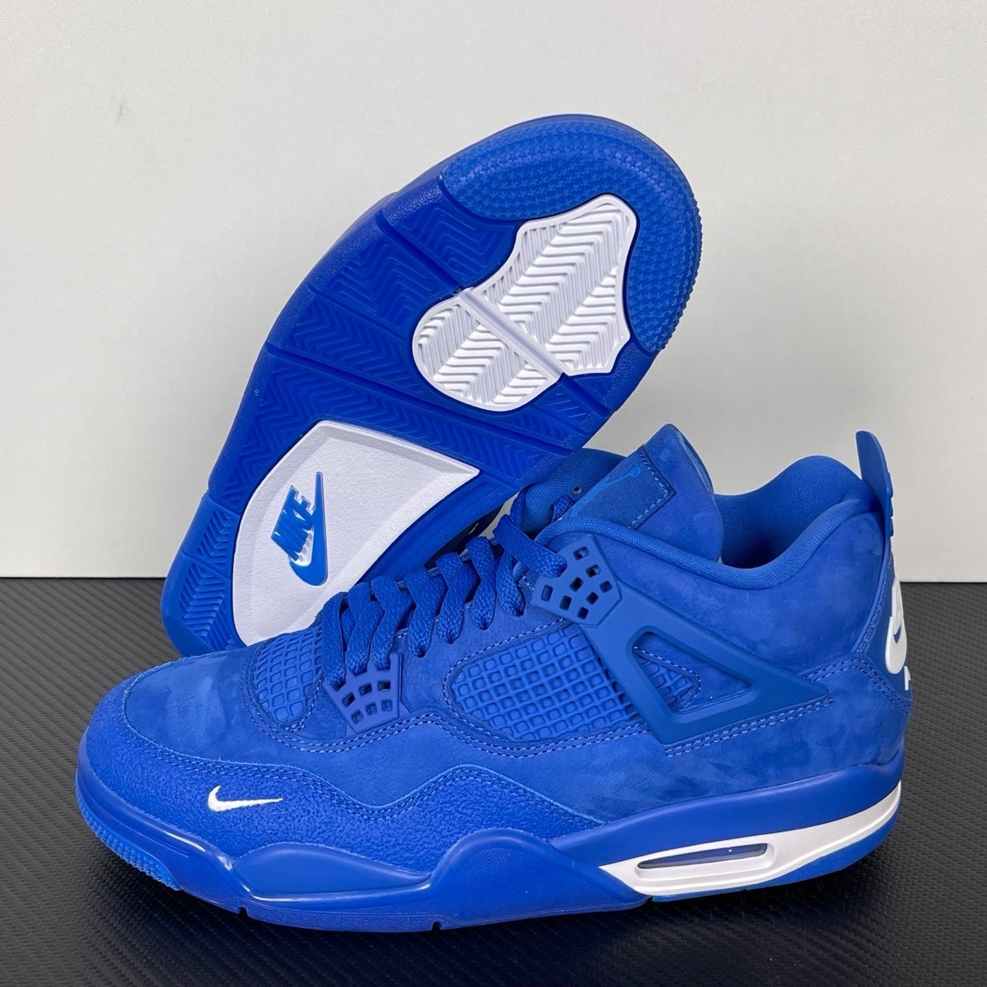Air Jordan 4 "Brick By Brick Blue"