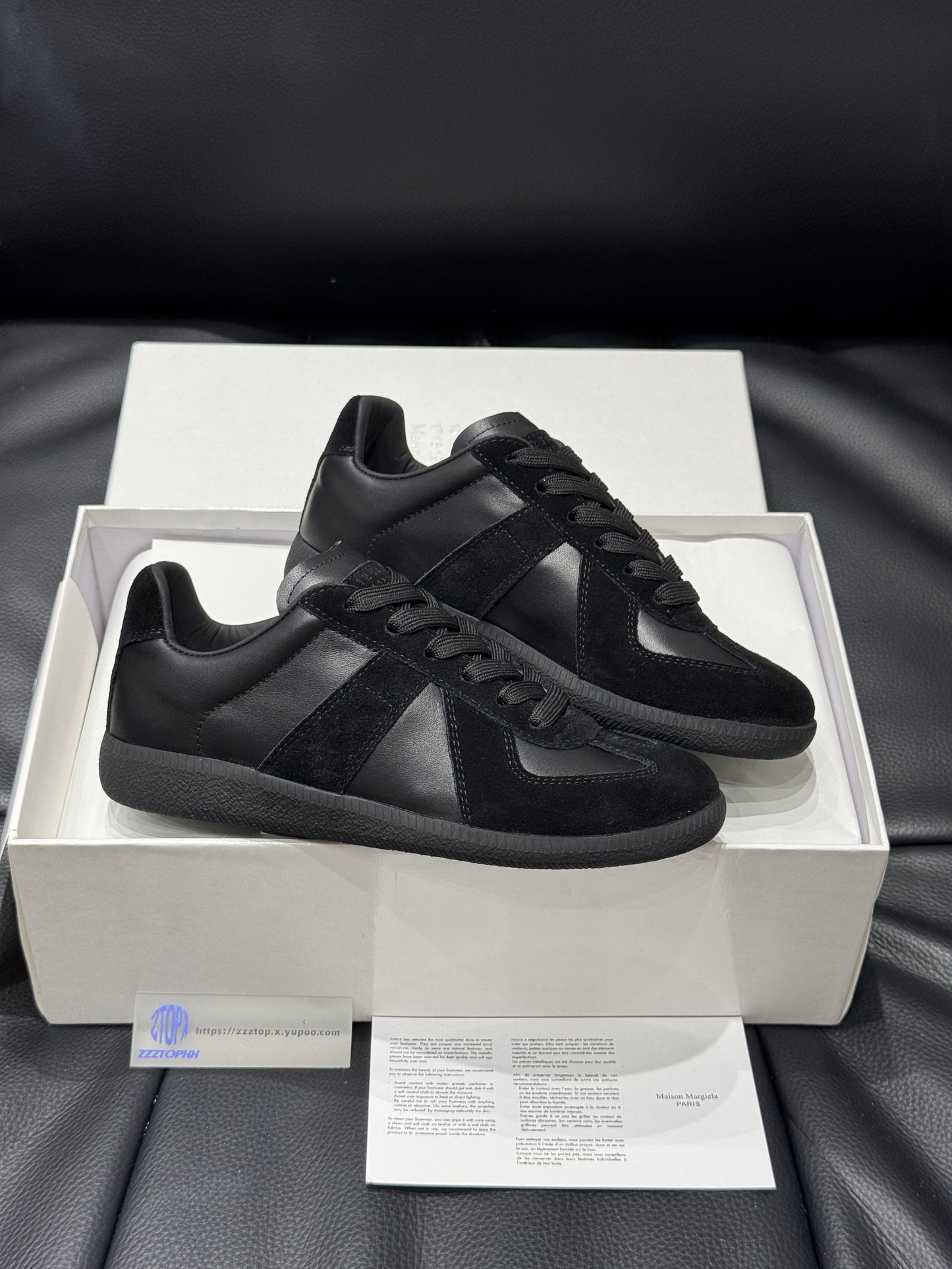 Margiela Replica Gats "Black"