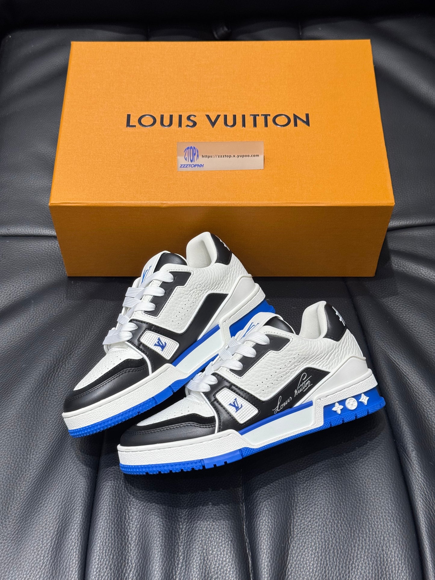 Louis Vuitton Trainer Signature "Black n Blue"