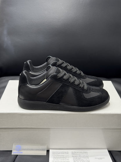 Margiela Replica Gats "Black"